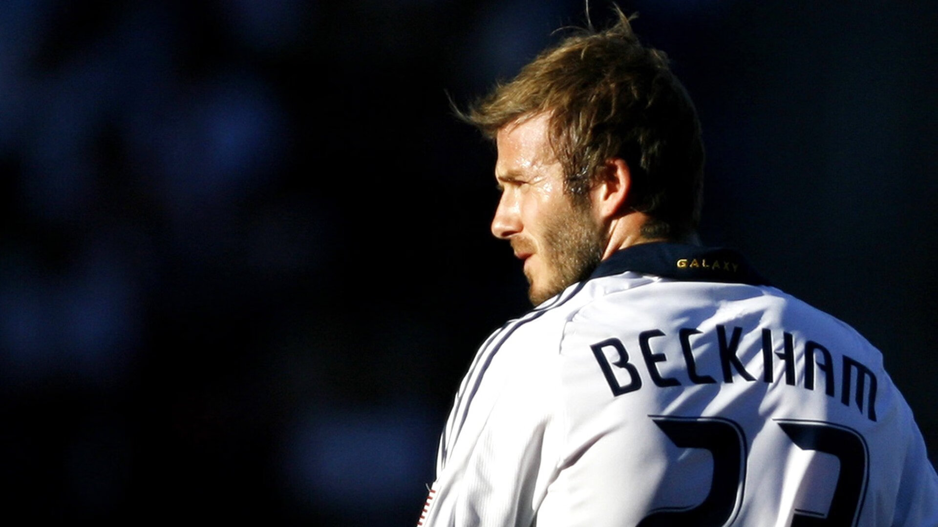 詹姆斯连续十五场比赛得分超逆转，DWG挑战极限！